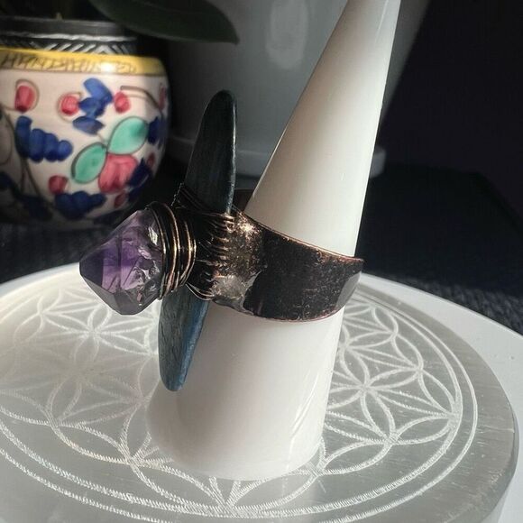 Blue Kyanite Crystal Wire Wrapped Amethyst Crystal Ring Size 7 adjustable - Picture 6 of 16